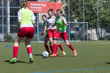 Bild 98 - wCJ Germania Schnelsen - Walddoerfer SV : Ergebnis: 0:6